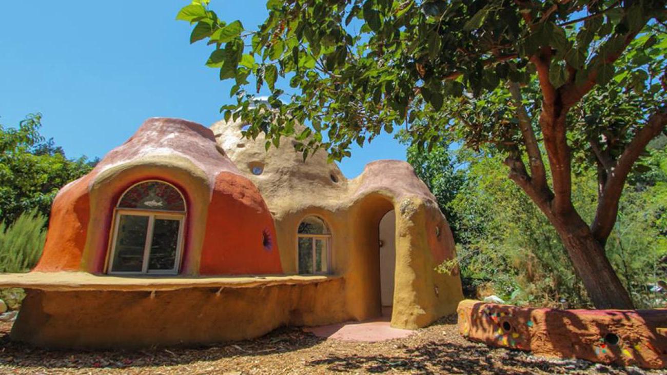 superadobe Earth Dome